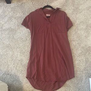Burgundy short sleeve dress